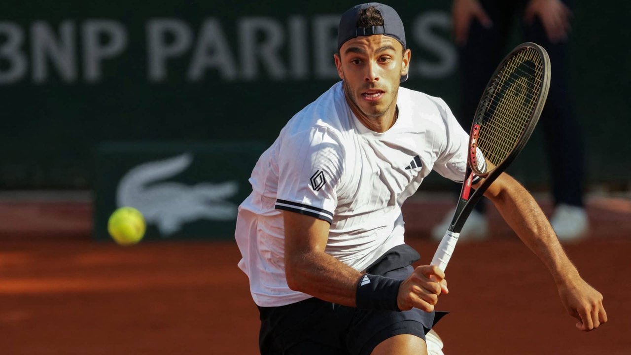 Cerúndolo avanza a la tercera ronda de Roland Garros tras vencer a Gaston