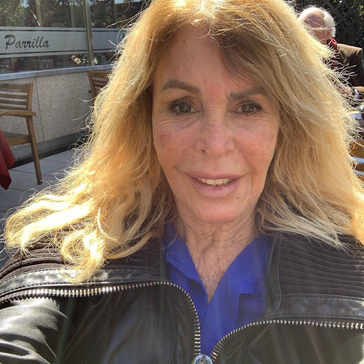 La exvedette Pata Villanueva permanece internada en terapia intensiva en un sanatorio porteño