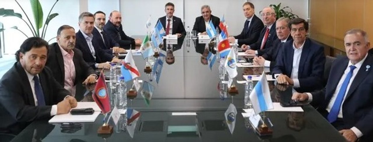 Reunión de gobernadores del Norte con el ministro del Interior