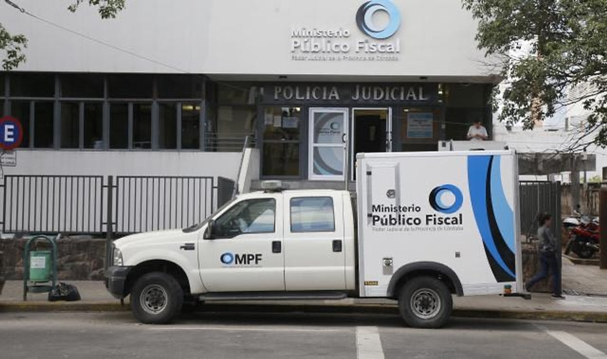 Descubren cráneo humano en un patio de La Falda