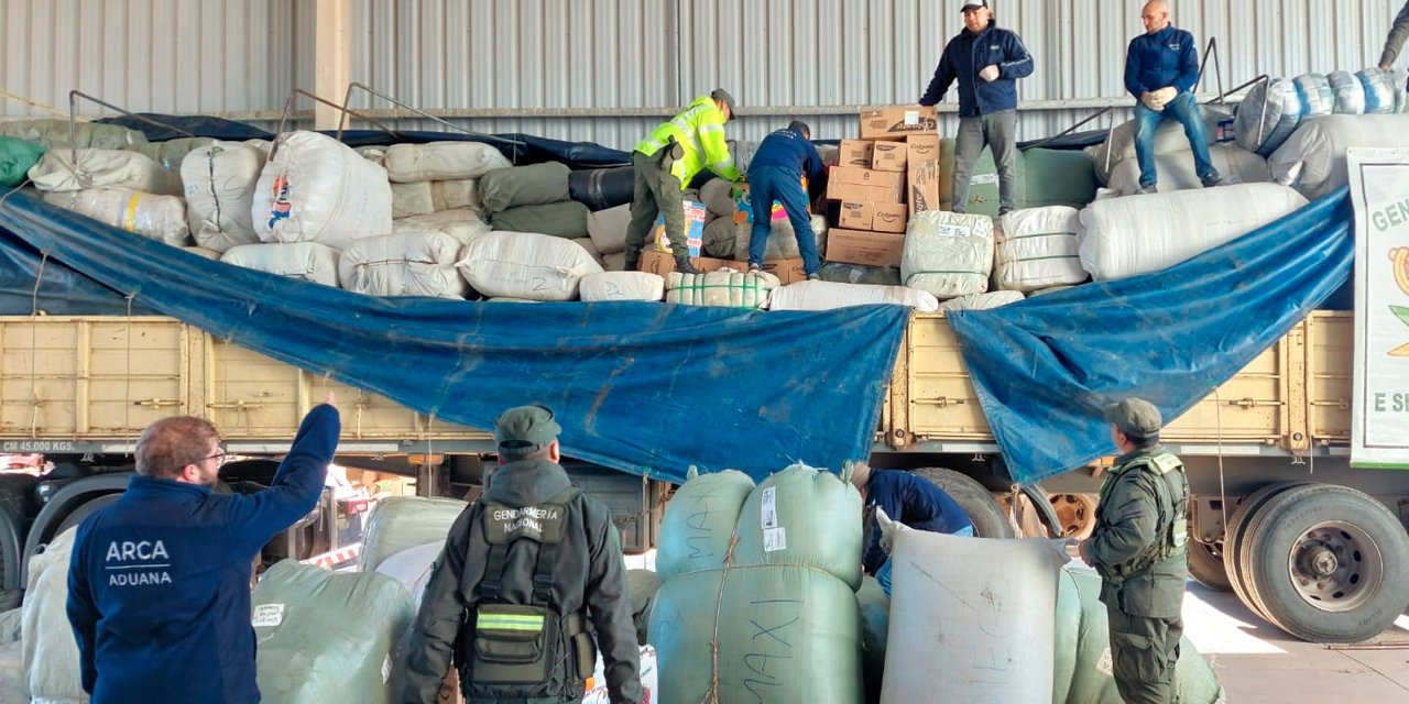 Operativo de control aduanero en Argentina