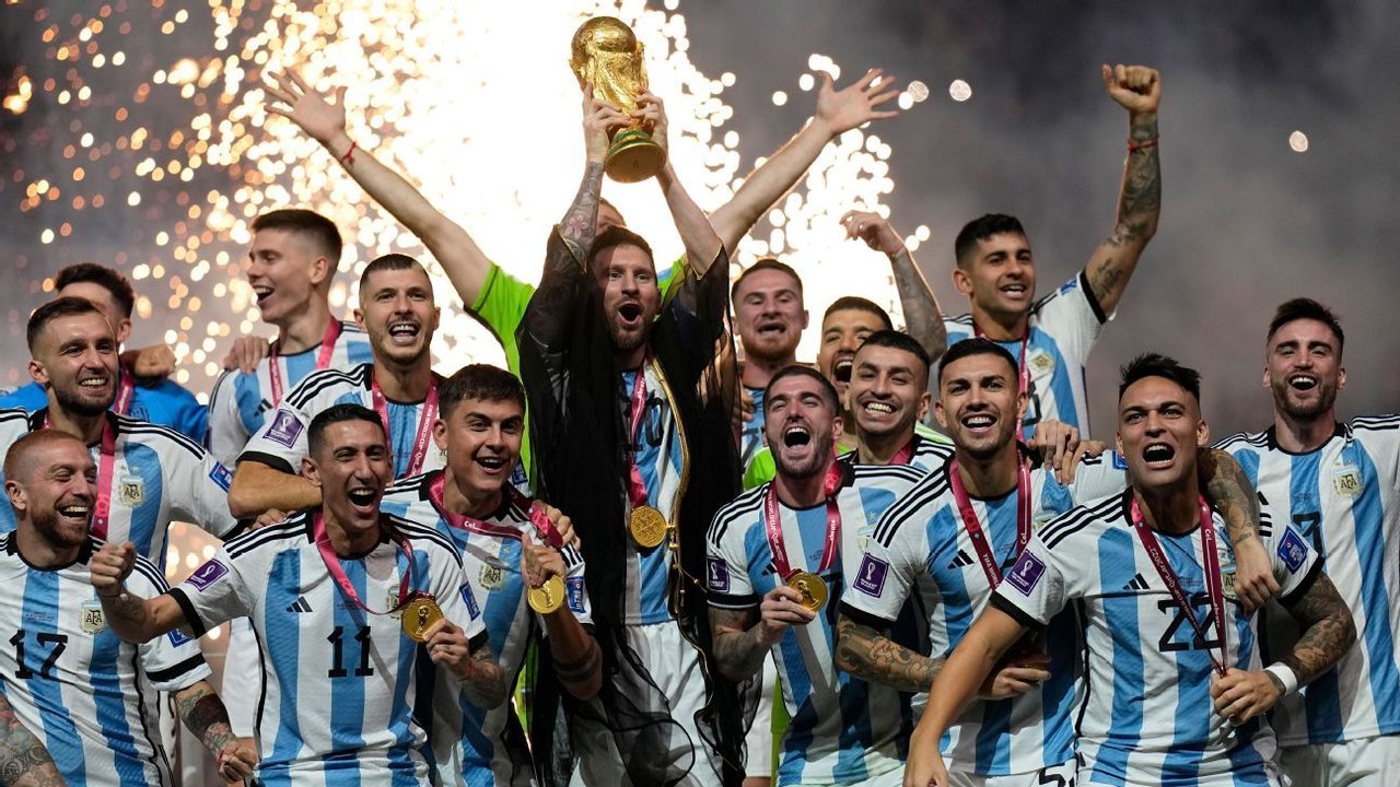 ¿Se romperá la maldición? Argentina volvió al 1° del ranking FIFA, puesto en el que nunca hubo campeones del Mundial