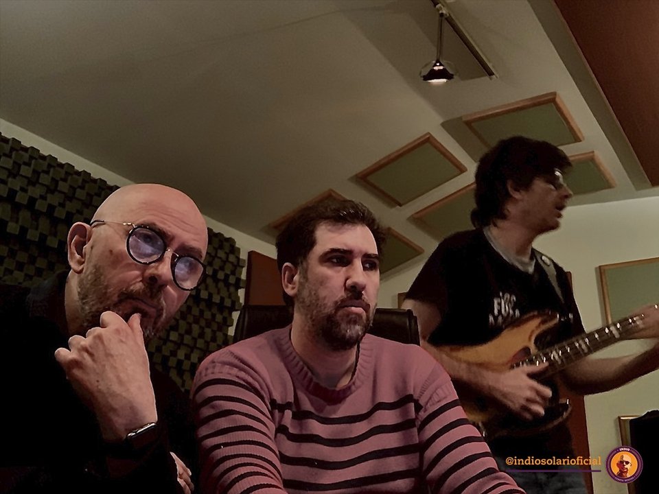 La última foto del Indio Solari en su estudio de grabación