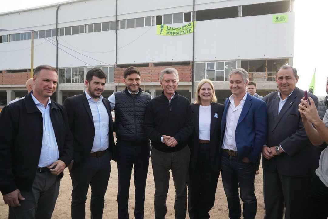 Pullaro y Macri recorrieron el Estadio Multipropósito de Santa Fe