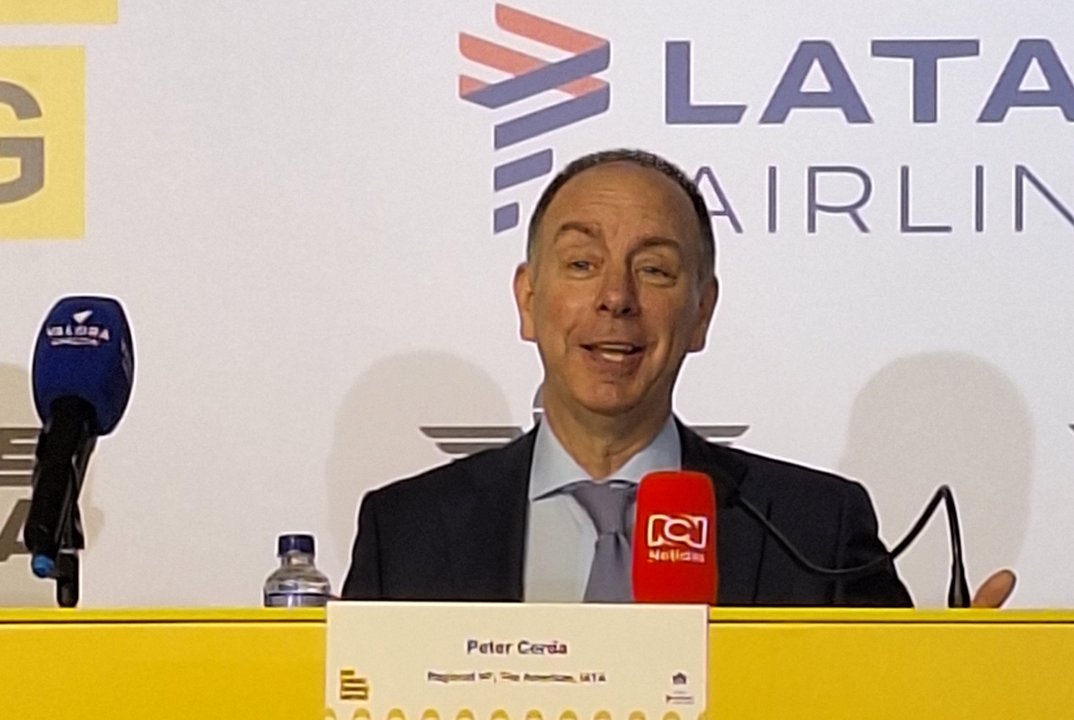 IATA cuestionó la decisión del gobierno de implementar aumento en los impuestos aéreos