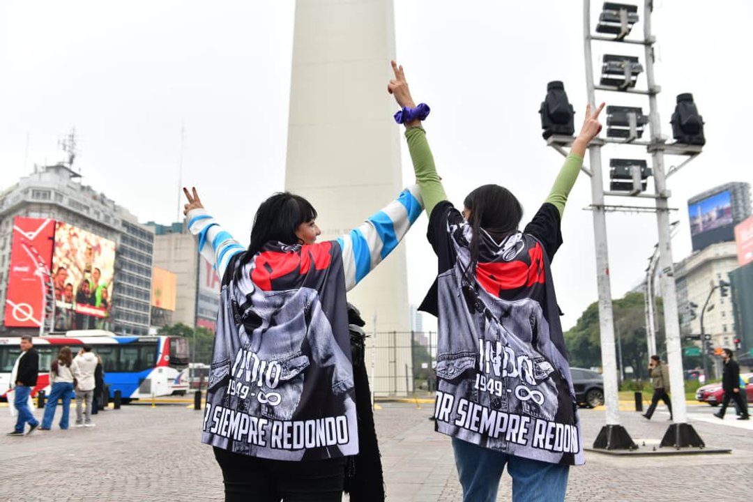 🔴 Despedida al Indio Solari en vivo: amplio banderazo en el Obelisco porteño