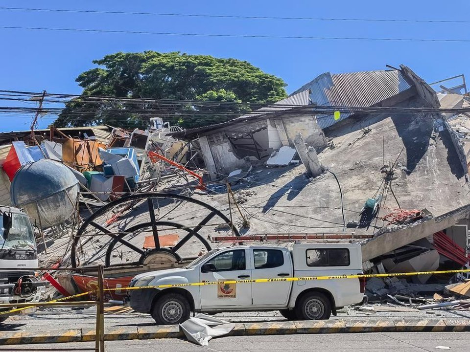 Terremoto de magnitud 7,8 en Filipinas: 15 muertos y más de 130 heridos