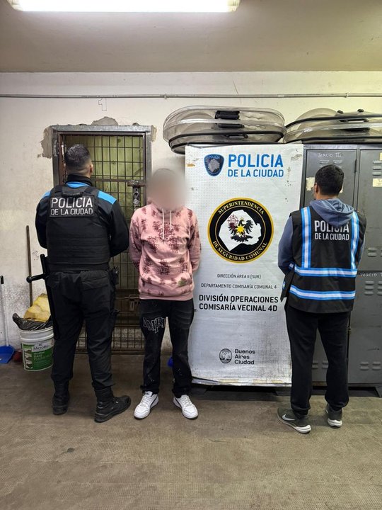 Cayó en Barracas un delincuente que fue filmado por un influencer mientras le robaba