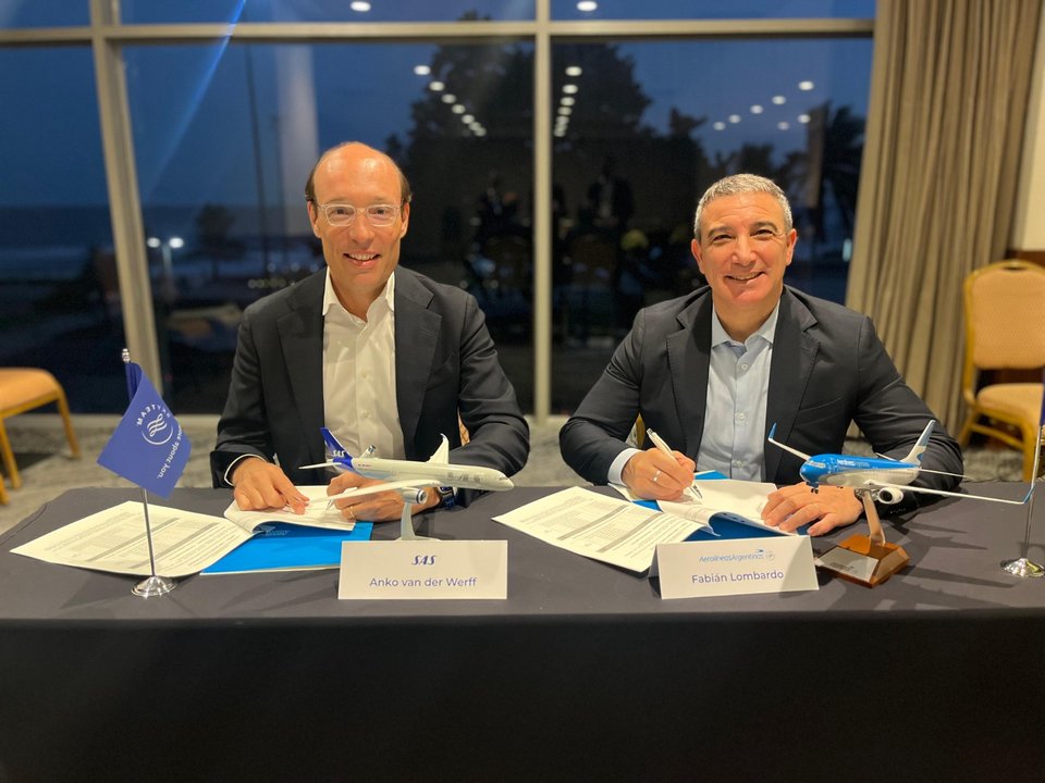 Aerolíneas Argentina firma acuerdo de código compartido con la escandinava SAS