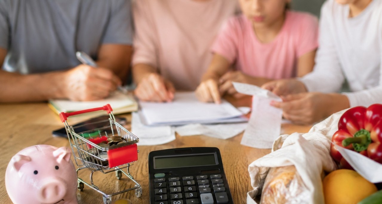 Cuánto dinero necesita una familia para llegar a fin de mes en Argentina en 2026