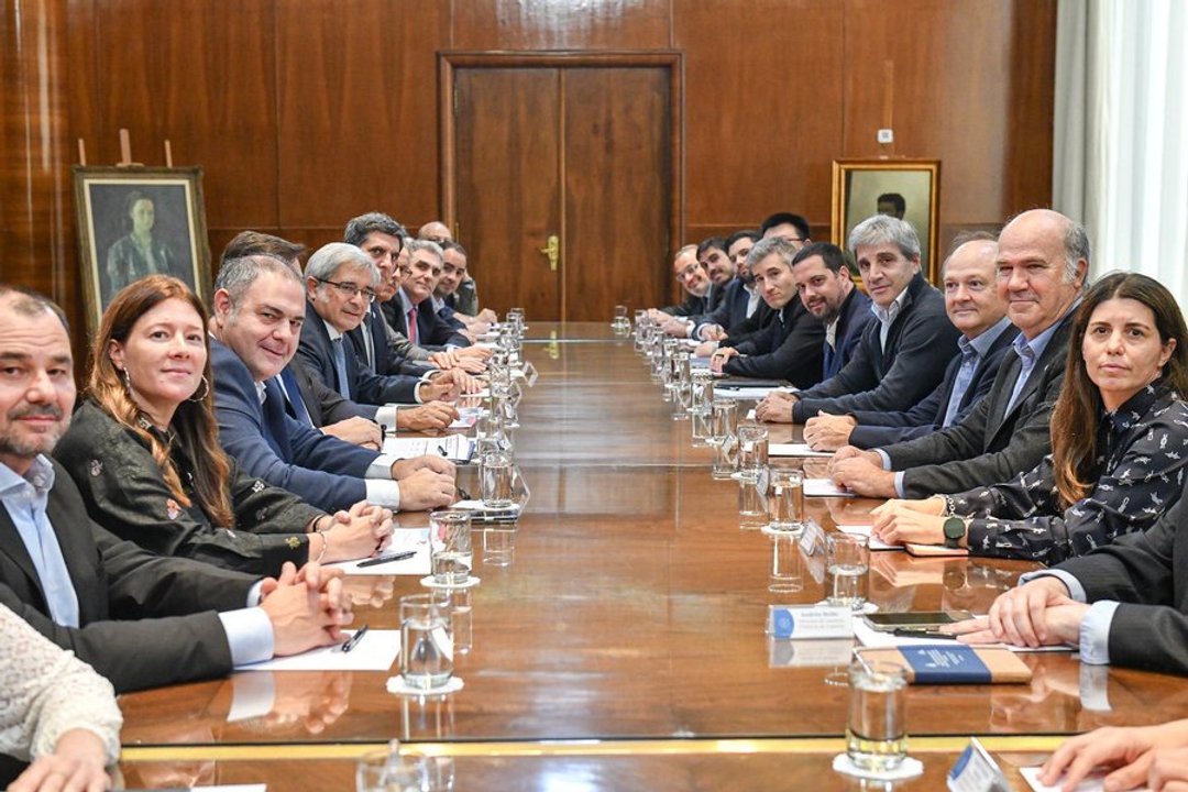 Luis Caputo se reunió con autoridades de la Cámara Argentino-China