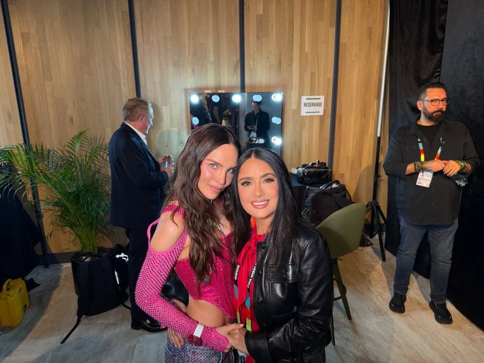 Salma Hayek presentó las banderas del Mundial 2026: cómo fue el backstage de su presentación