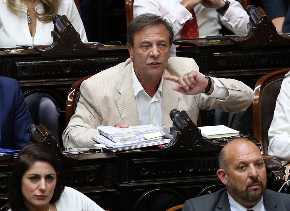 Zago adelantó que su bloque dará quórum en la interpelación de Adorni y se refirió a su continuidad: “Antes del 23 cae”
