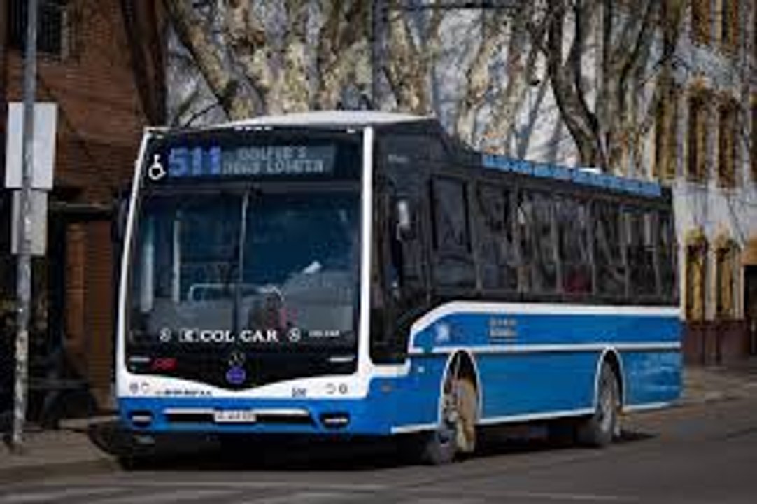 Colectivo de línea urbana en Pilar, provincia de Buenos Aires