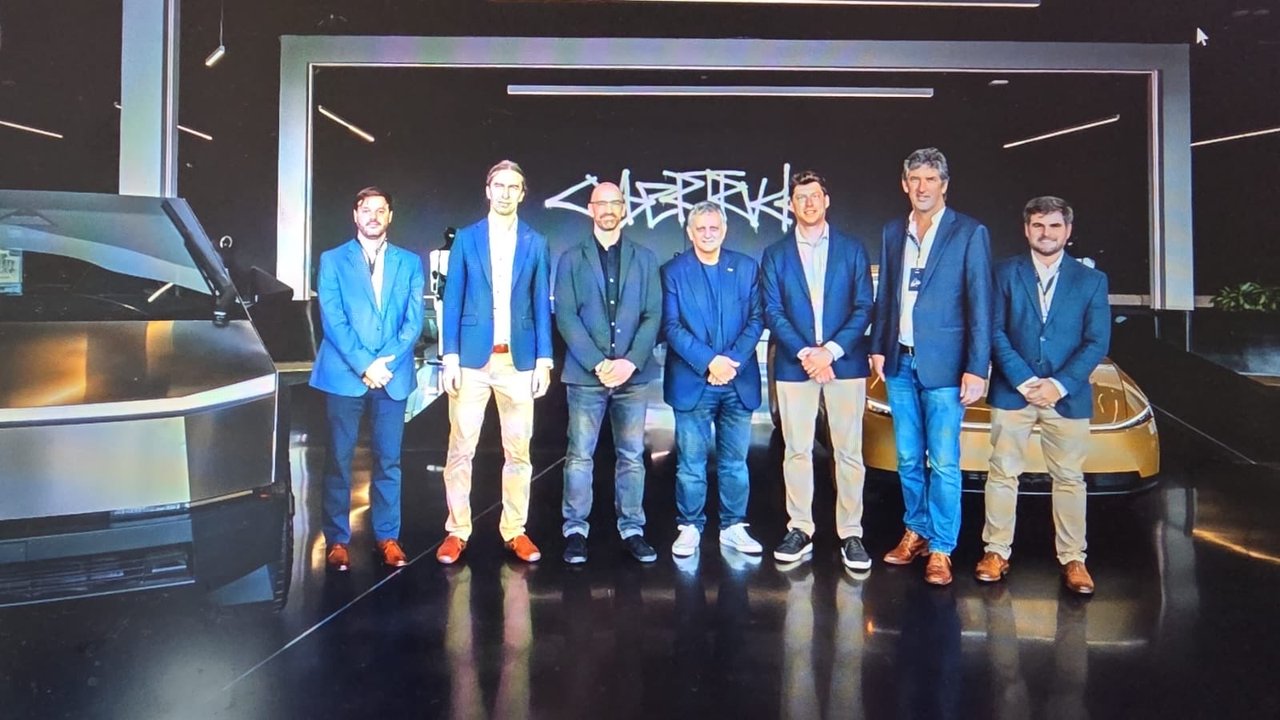 Horacio Marín en la Gigafactory de Tesla en Texas