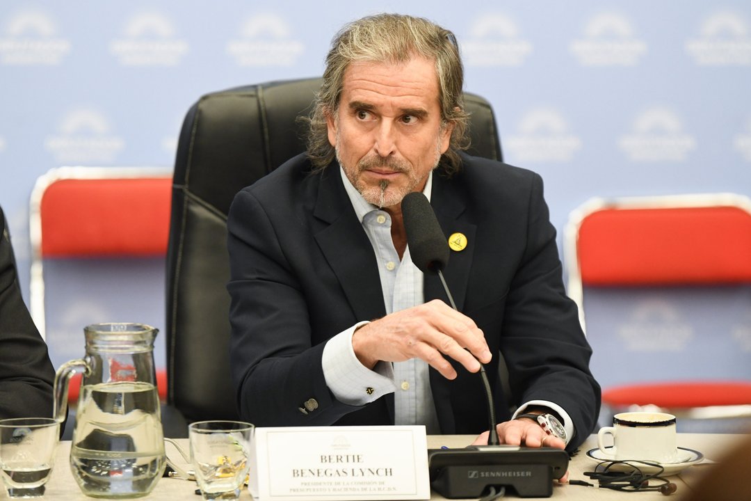 Cruce entre Juan Grabois y Bertie Benegas Lynch en el Congreso