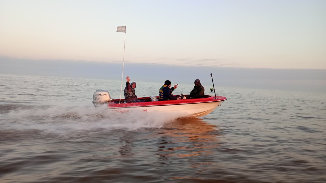 Complicaciones en la búsqueda de pescadores desaparecidos en el Río de la Plata
