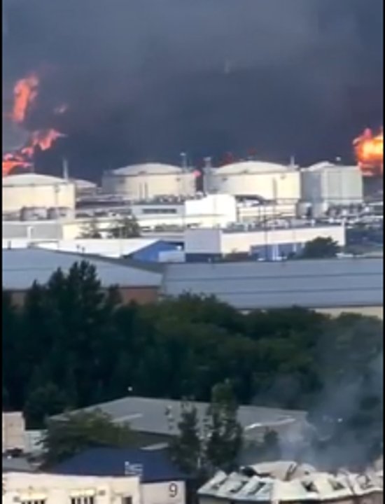 Incendio en refinería rusa tras ataque con drones ucranianos
