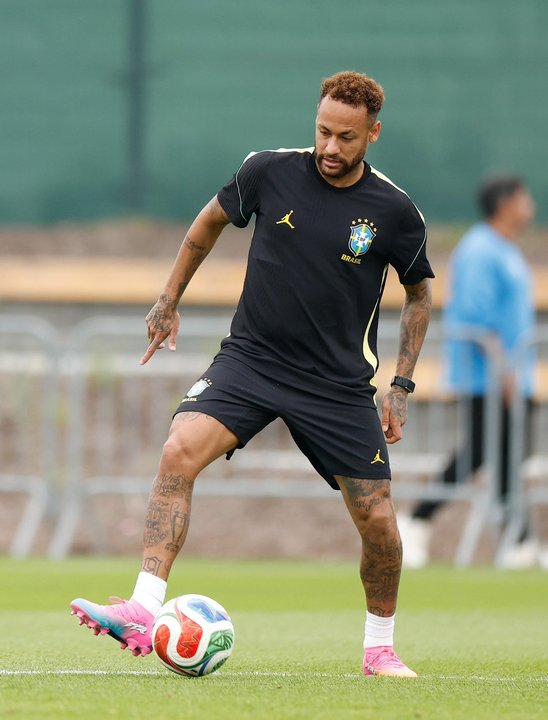 Neymar se queda en Brasil y no jugará ante Haití