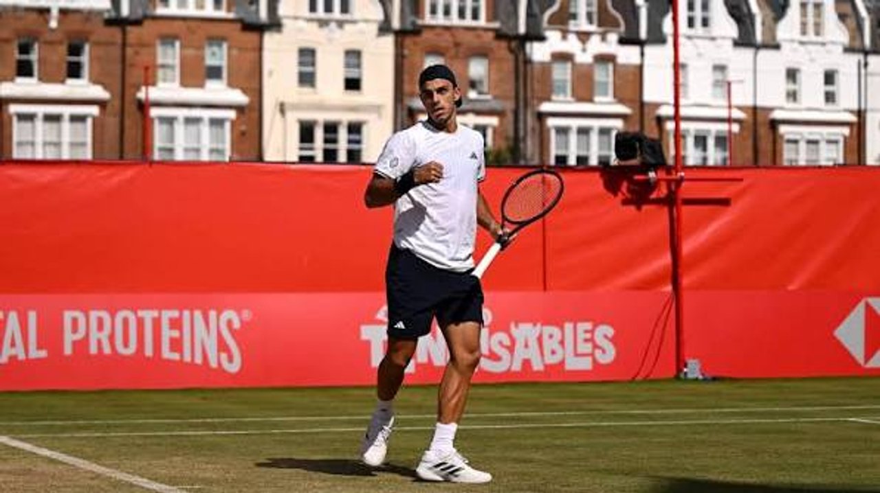 Francisco Cerúndolo celebra un triunfo en el ATP 500 de Queen’s