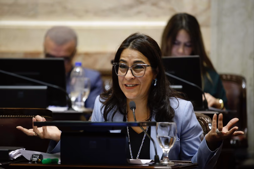 “Tiene que ir y dar explicaciones”, sentenció Moisés al rechazar el informe escrito del funcionario y exigir su remoción inmediata. Foto: Agencia NA/Redes.