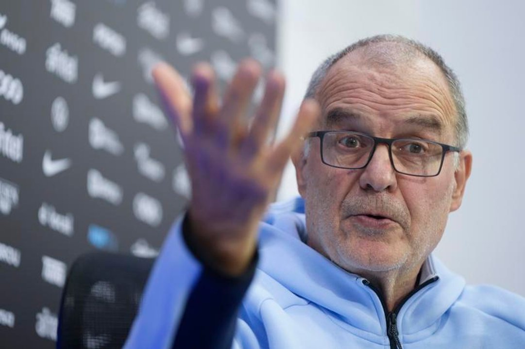 Bielsa criticó las pausas de hidratación del Mundial 2026: “No le agregan nada y le quitan mucho”