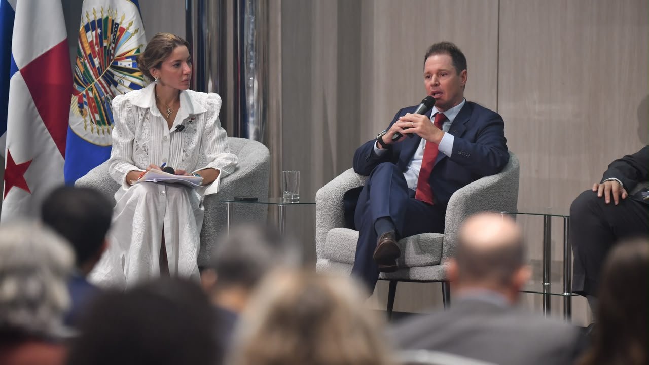 Jorge Brito afirmó en la OEA que Argentina puede convertirse en un hub global de energía e inteligencia artificial