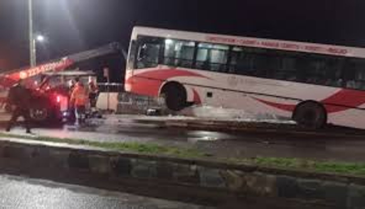 Mar del Plata: tres heridos graves tras atropello de colectivo