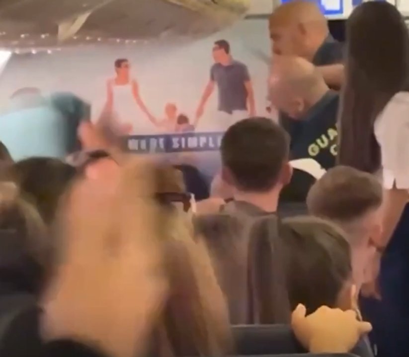 Una pareja alcoholizada causó disturbios a bordo de un avión e intervino la policía