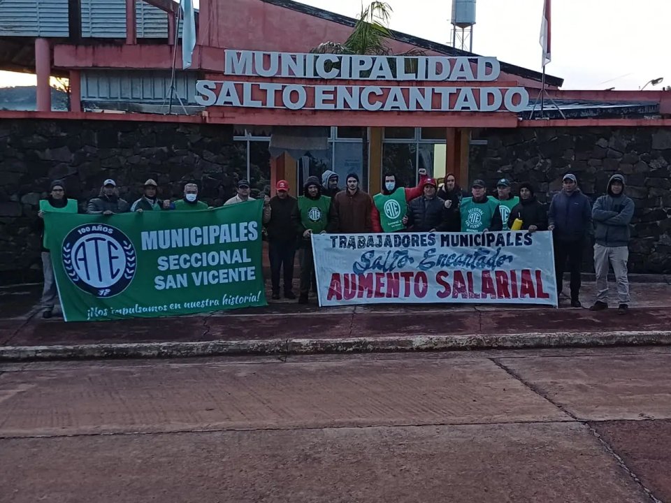 Misiones: municipales denuncian básicos de $10 mil y pagos sin aportes