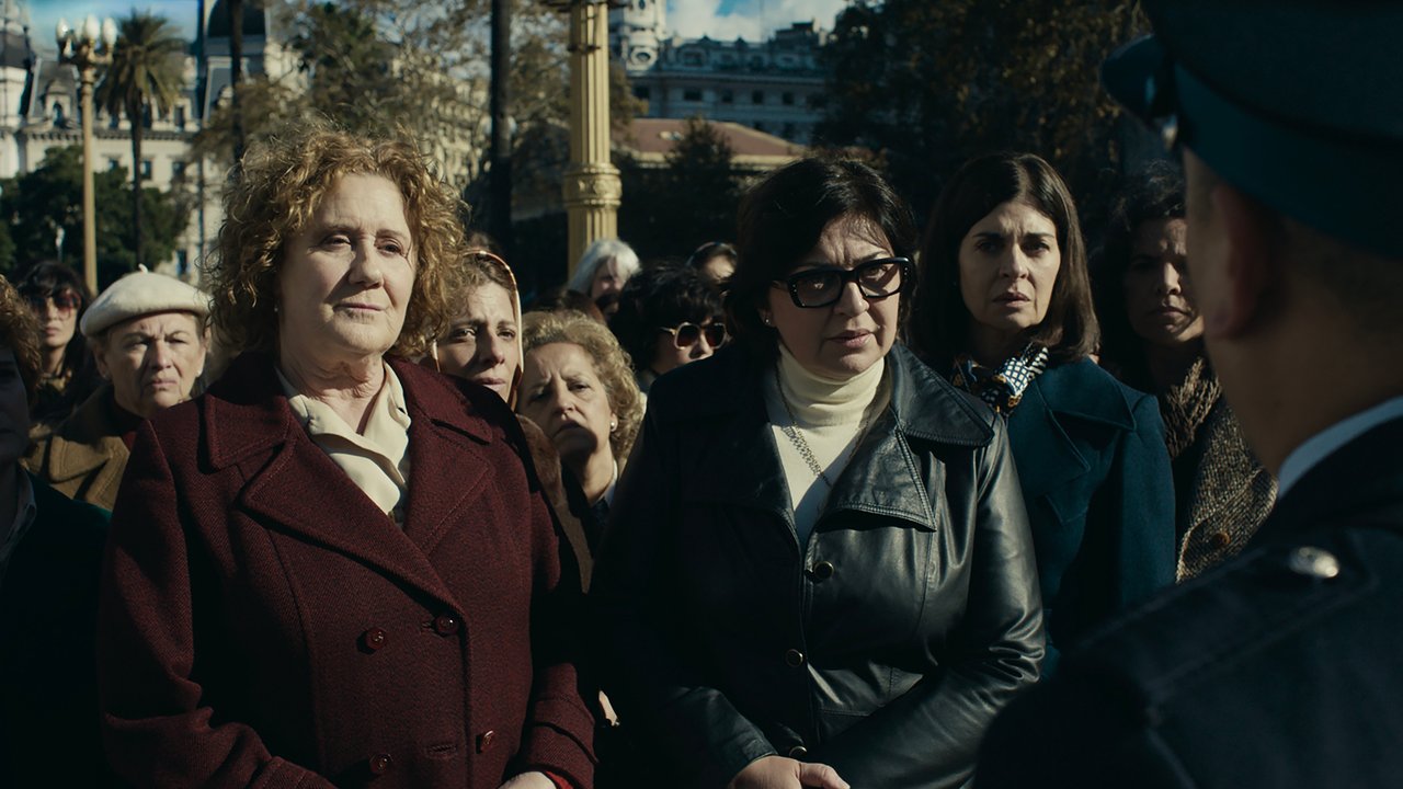 La nueva película que pone a Verónica Llinás como Azucena Villaflor y a Peter Lanzani como Alfredo Astiz