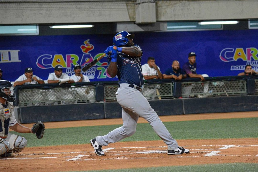 Terremotos en Caracas generan caos y suspenden partido de béisbol