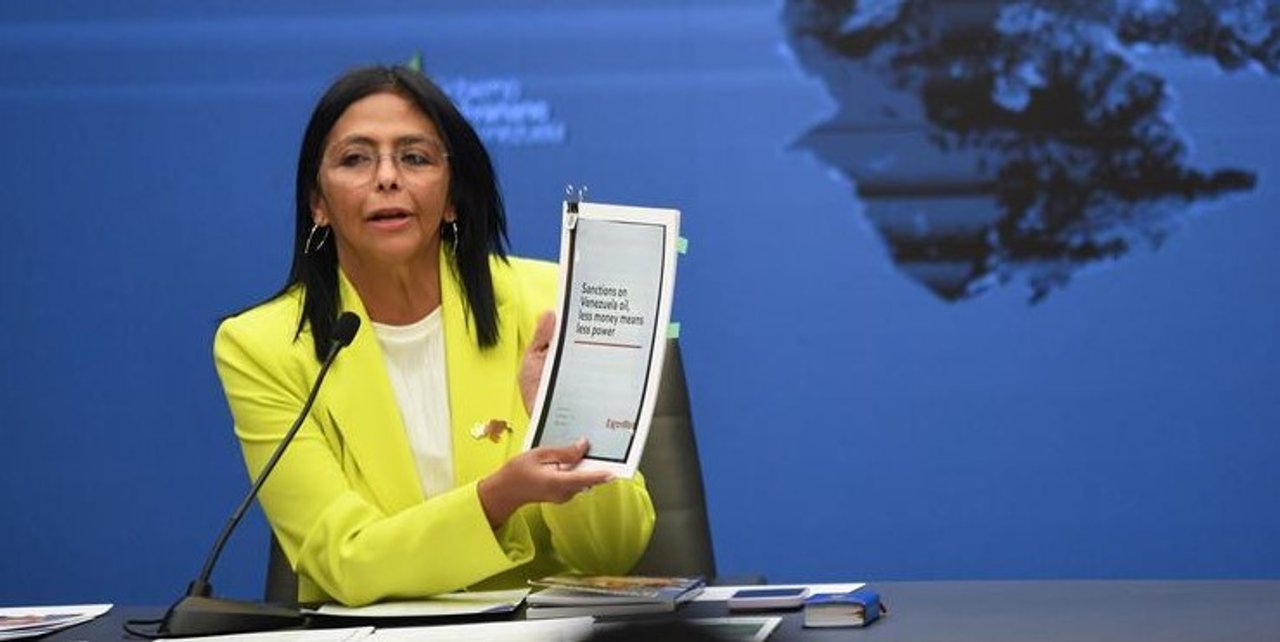 Delcy Rodríguez visitó el estado La Guaira, uno de los más afectados por los sismos