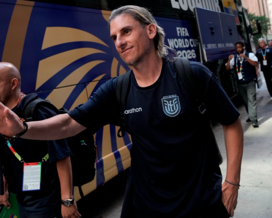 Beccacece citó al Indio Solari, Bolívar y San Martín tras la hazaña de Ecuador ante Alemania