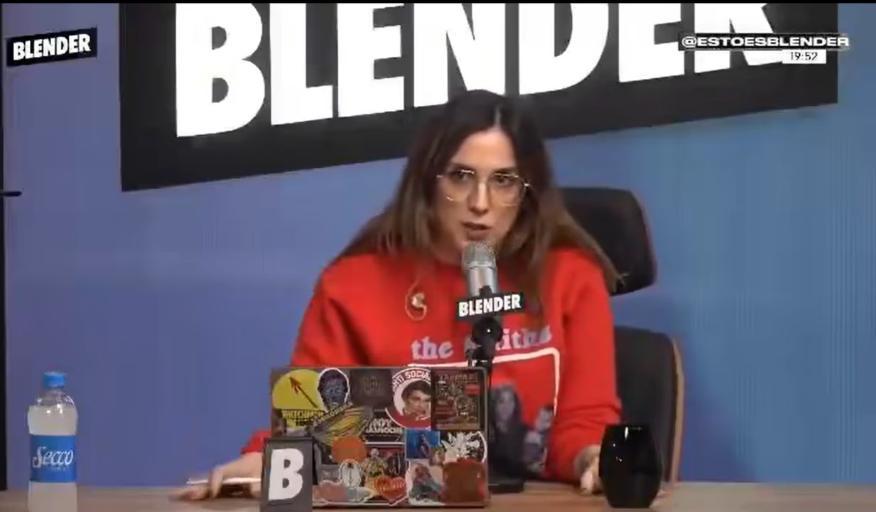Guardias de seguridad en la puerta de los estudios de Blender