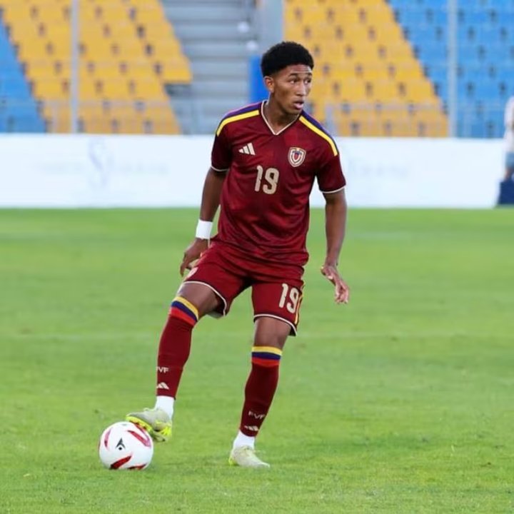 El joven futbolista venezolano Yimvert Berroterán, promesa de la Vinotinto Sub-20