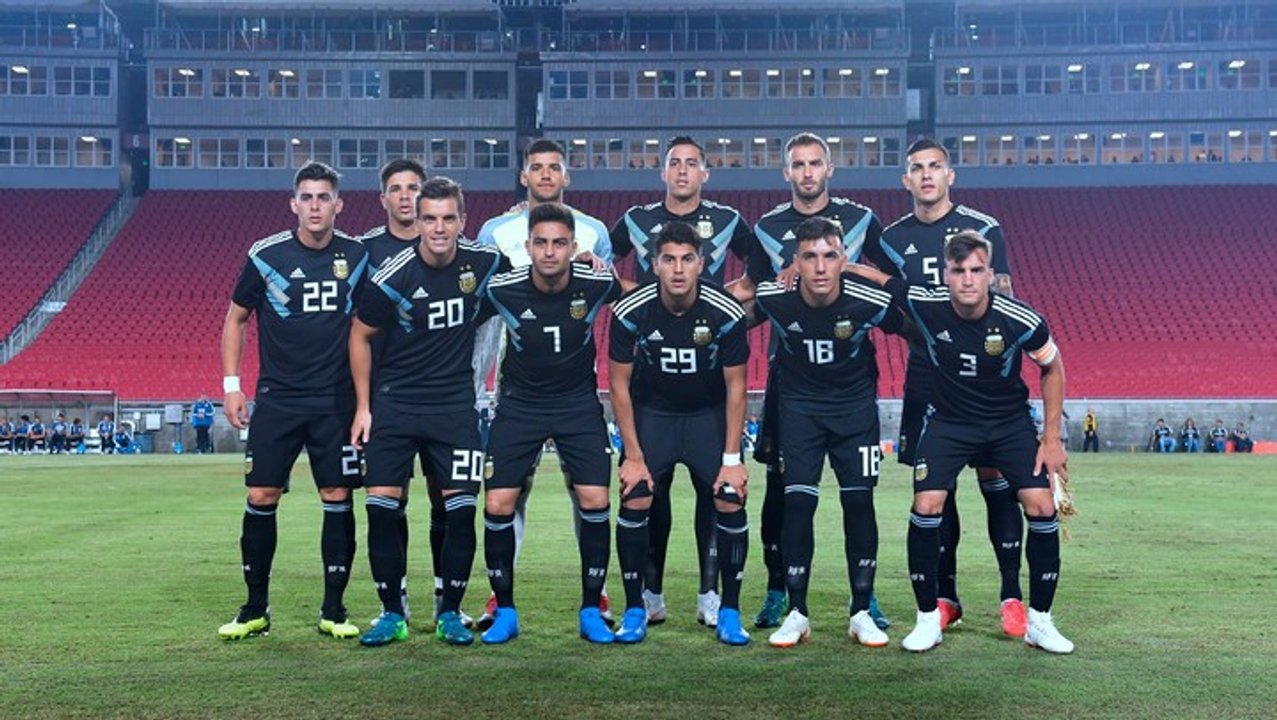 Lionel Scaloni puso el mismo mediocampo que usó cuando debutó como DT en la Selección argentina