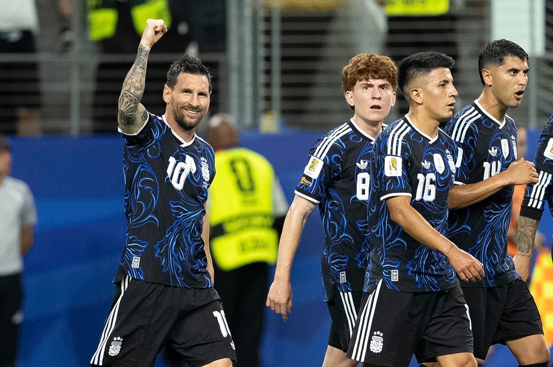 Continúa la magia: Lionel Messi marcó el tercero argentino de tiro libre