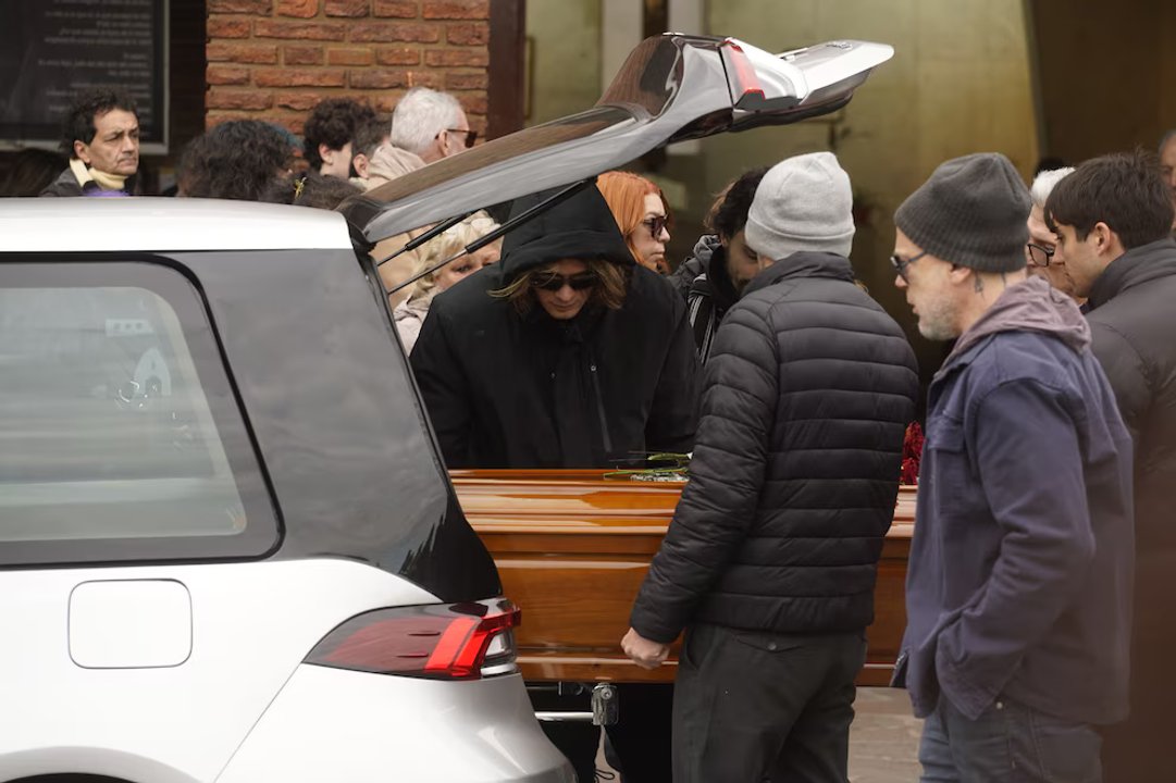 El doloroso último adiós a Ernestina Pais en el Cementerio de la Chacarita