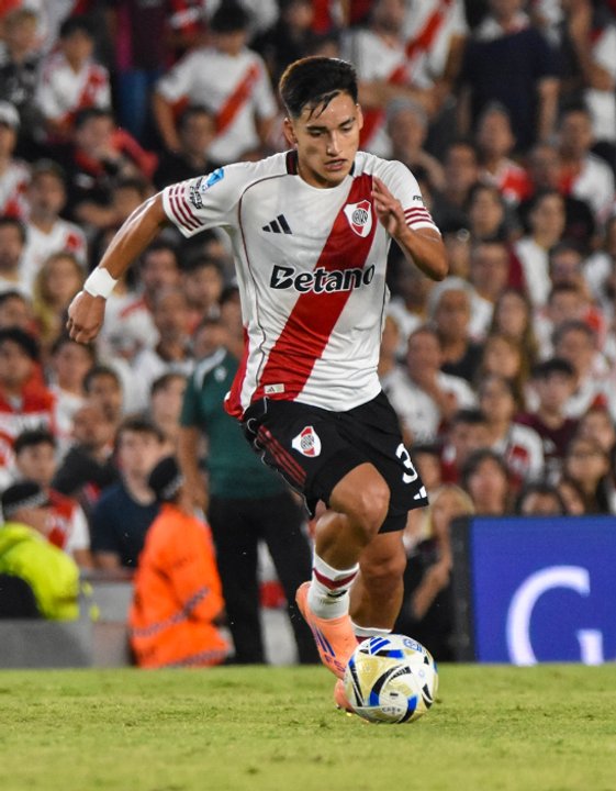 Ian Subiabre jugó un partido inter-country y se expone a una sanción por parte de River