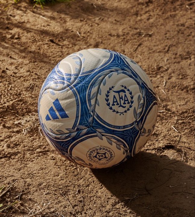 Así es la “Argentum Gambeta”, la nueva pelota que se usará en el fútbol argentino
