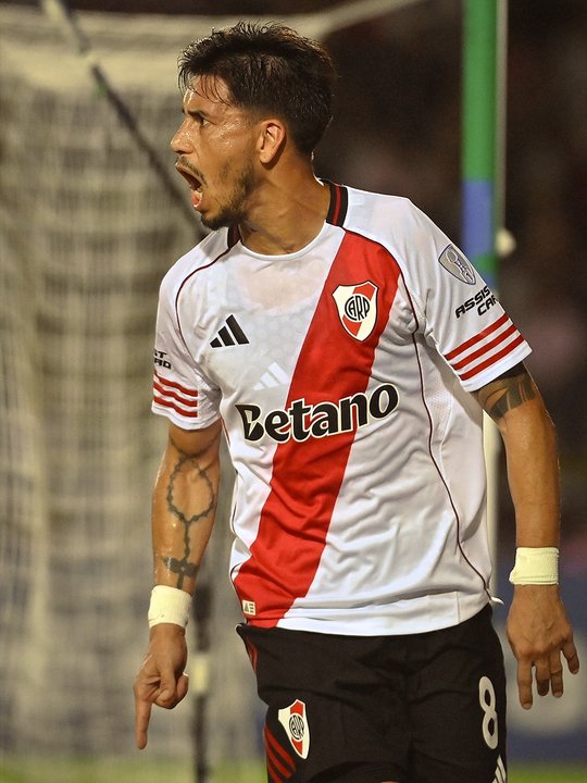 Maximiliano Meza fue presentado en Independiente luego de ser borrado de River