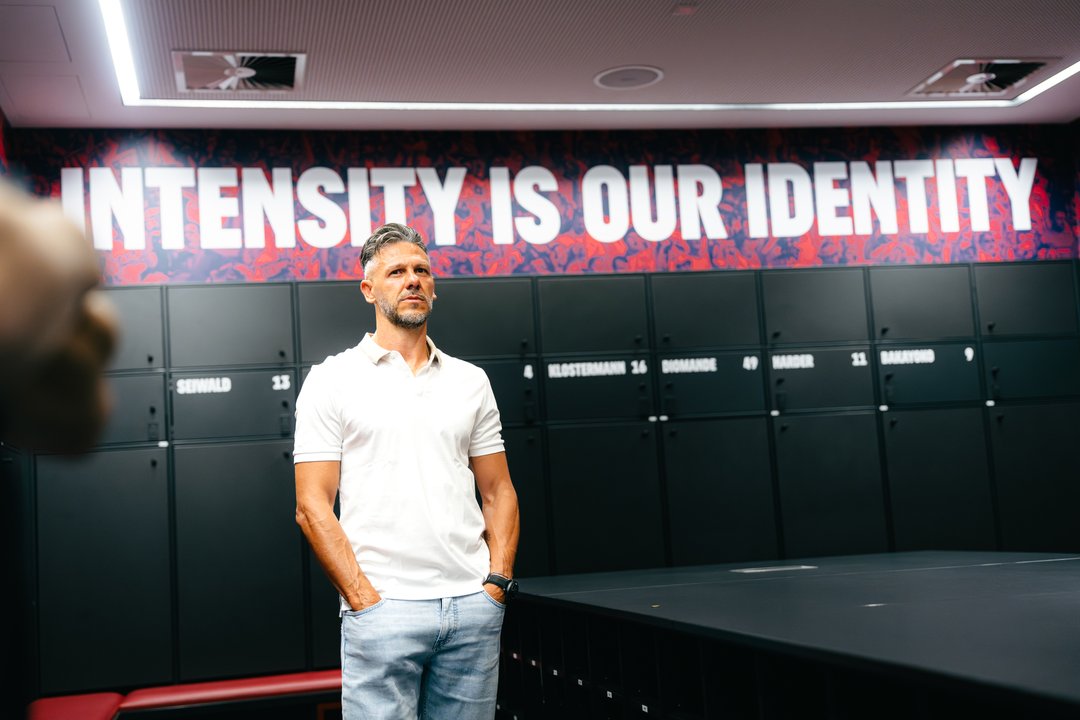 Martín Demichelis fue presentado como director técnico del Leipzig de Alemania