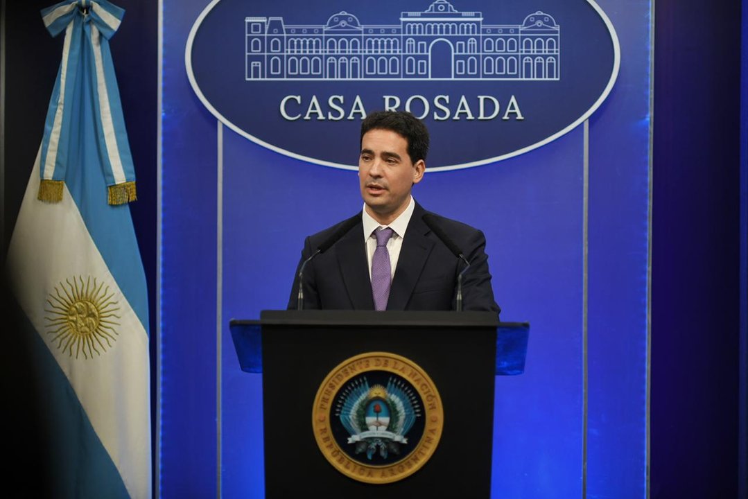 Adrián Ravier anunció que Argentina enviará más ayuda a Venezuela y habilitó una línea telefónica