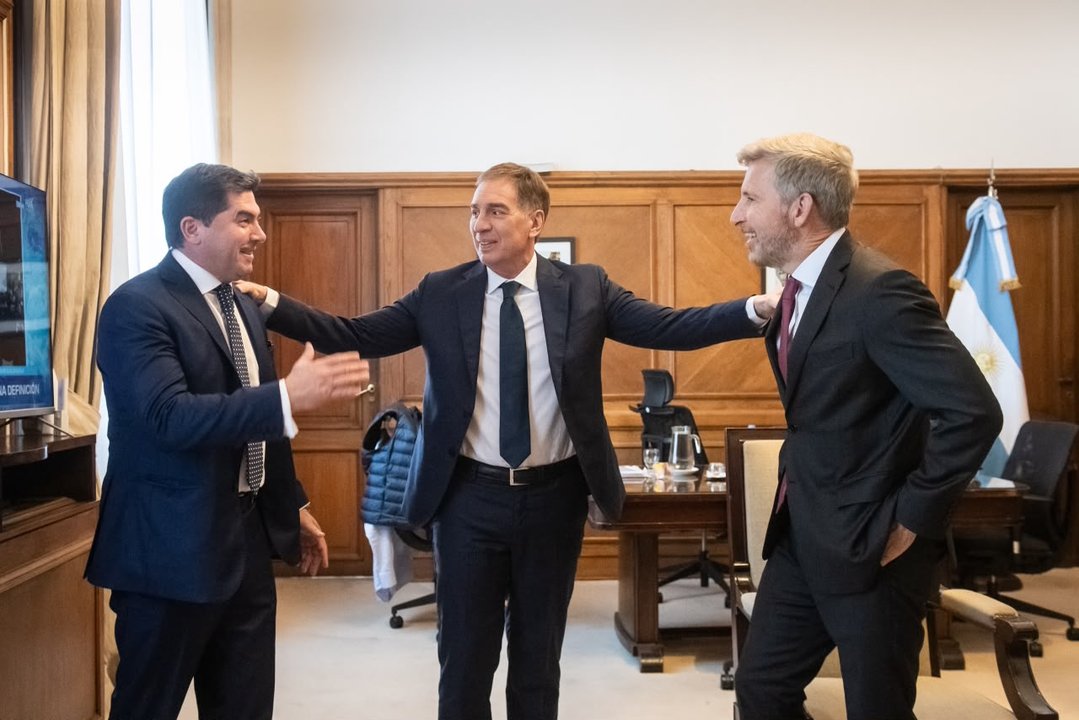 Santilli reunió a 13 gobernadores en la previa de su jura como jefe de Gabinete
