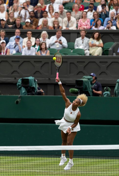 Serena Williams perdió en su regreso al tenis profesional frente a Maya Joint