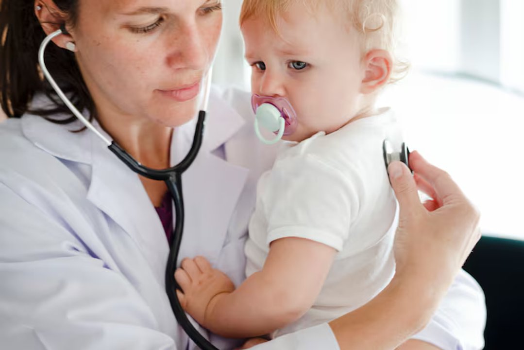 Atención pediátrica por bronquiolitis en bebés