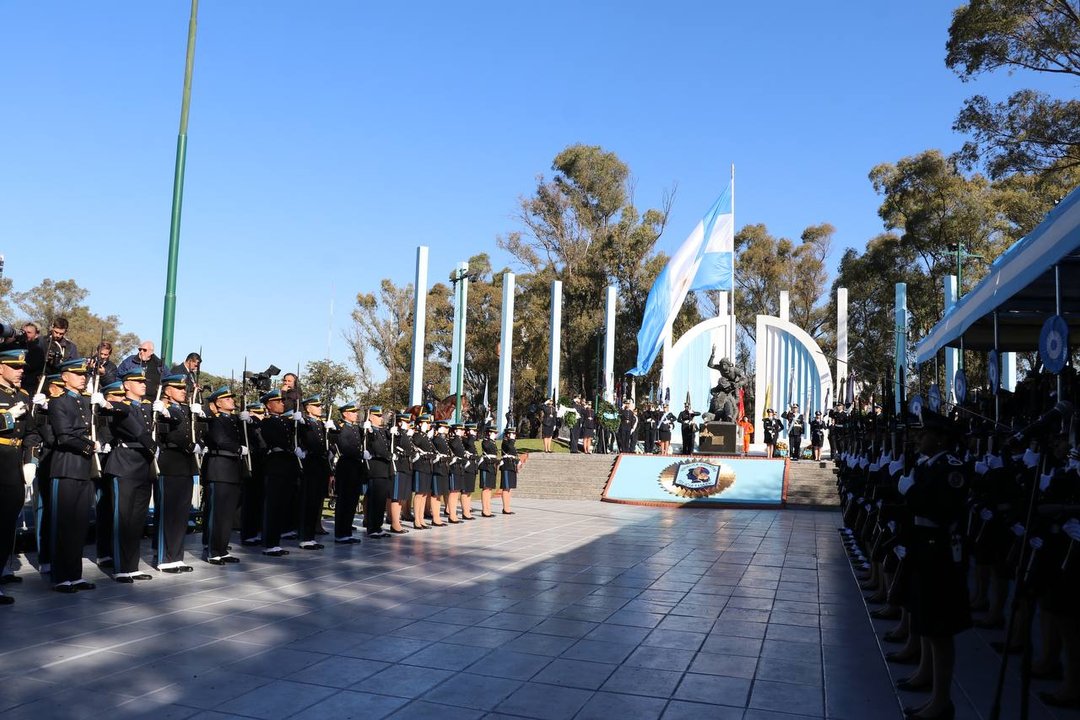 Milei en el homenaje a los policías federales caídos