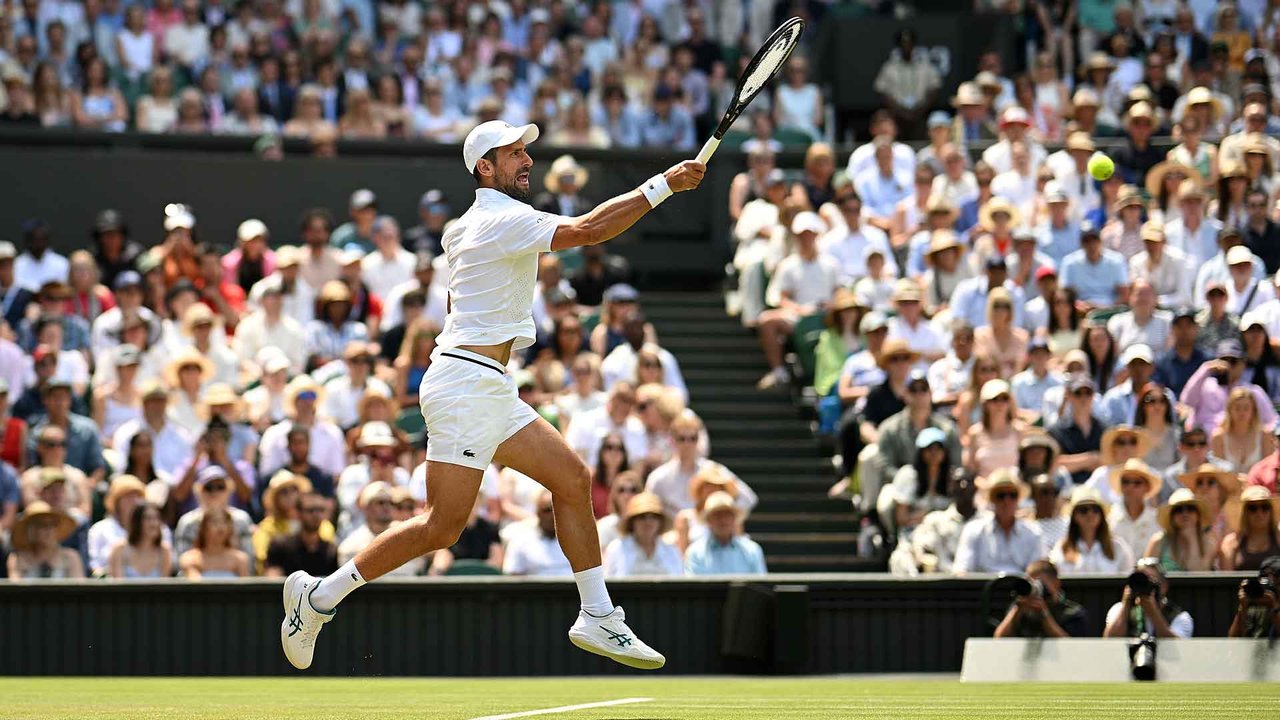 Novak Djokovic celebra su triunfo en Wimbledon