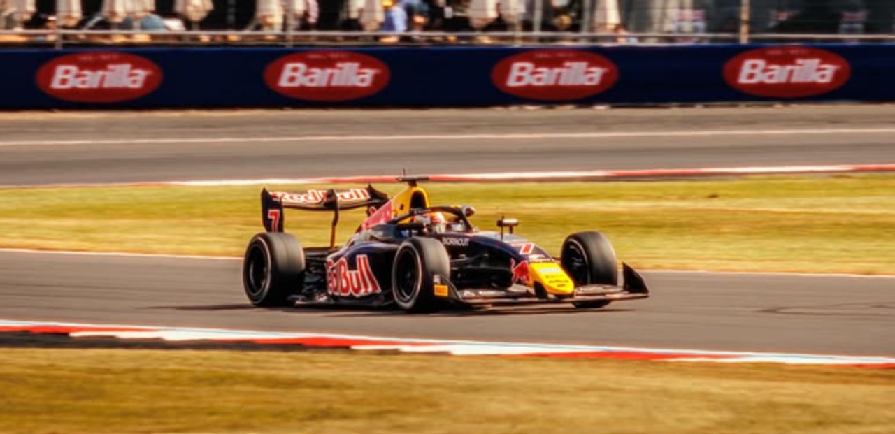 Mattia Colnaghi terminó en P21 en el Gran Premio de Gran Bretaña de Formula 3